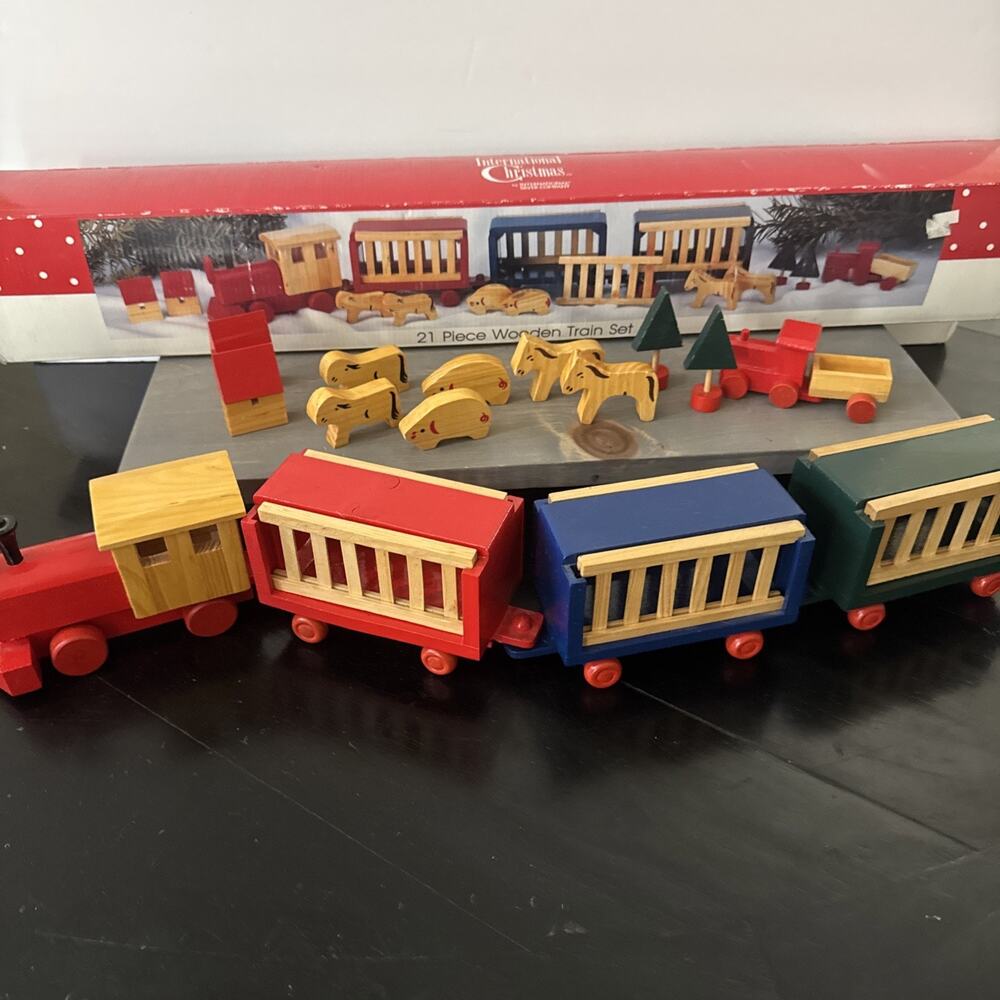 Vtg 1992 International Christmas Decorative 21 pc Wooden Toy Train Animal W/Box